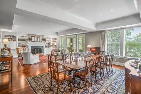 Luxurious Second Floor Condominium