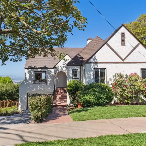A GEM WITH PANORAMIC VIEWS AND CUSTOM FINISHES THROUGHOUT