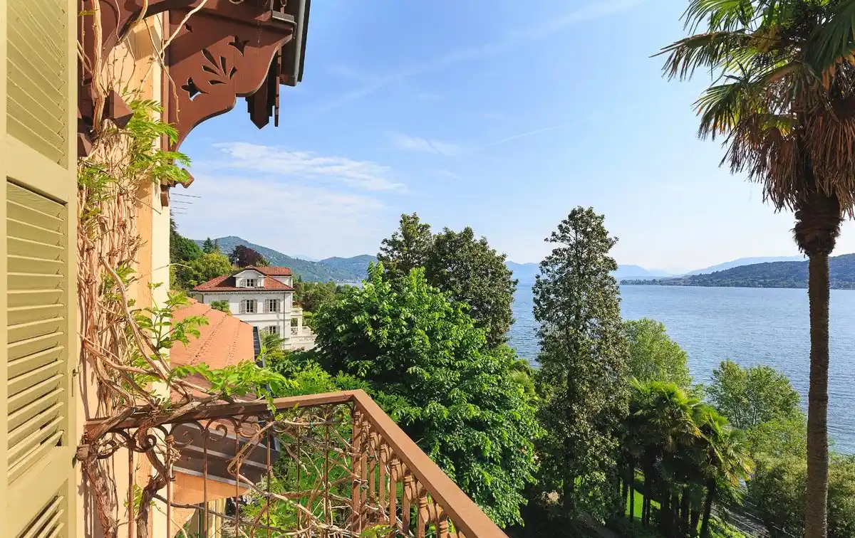 Prestigious Property Consisting of Villa and Annexe in Front of Lake Maggiore