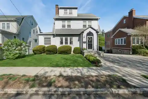 Chic Move-in Ready Colonial