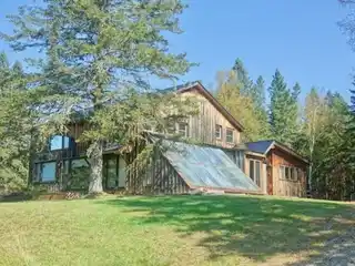 Rustic Mountain Home on 35 Wooded Acres