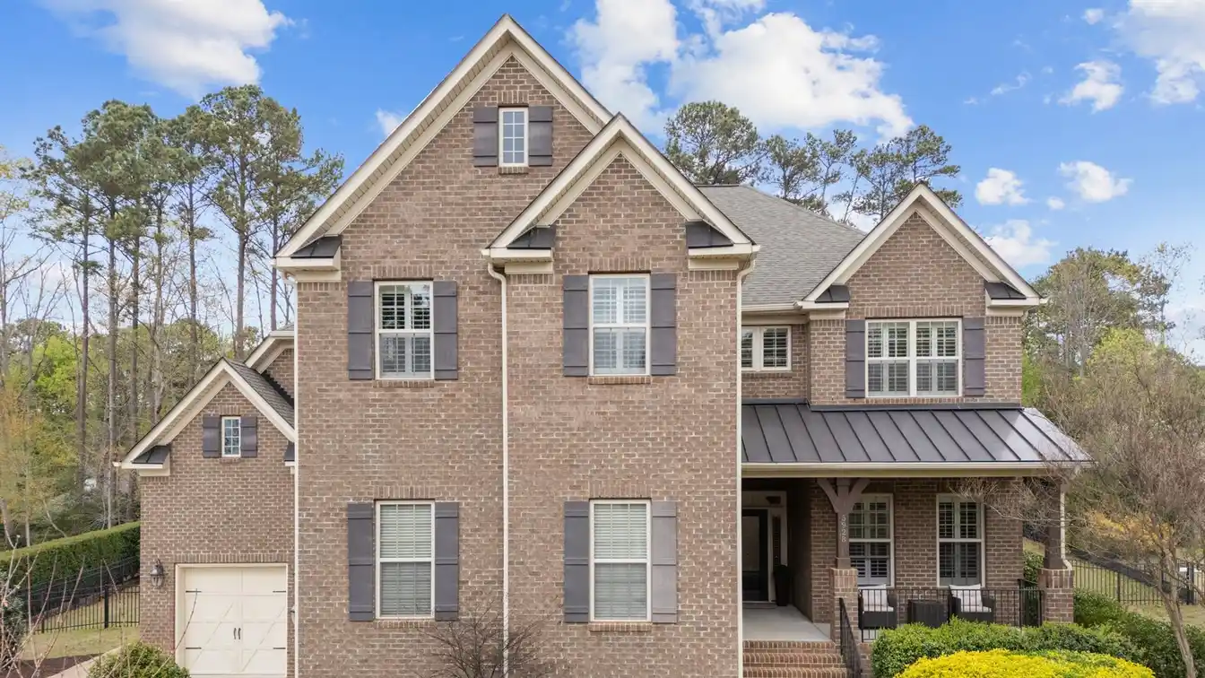 Stately Home Blending Sophistication and Comfort