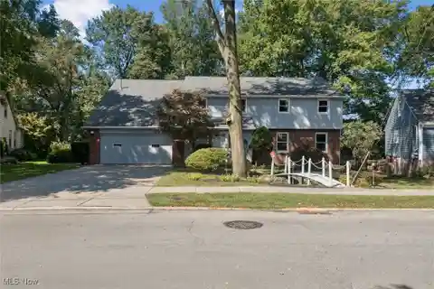 Remarkable Estate on a Coveted Street