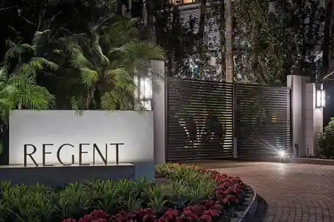 Gulf-Front Penthouse at the Regent