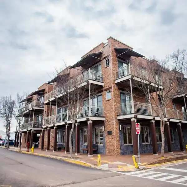 BEAUTIFUL SECOND FLOOR CONDO ON THE SQUARE