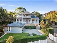 HAMPTONS INSPIRED SANCTUARY WITH ICONIC VISTAS