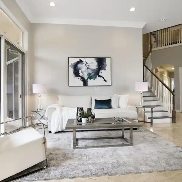 MODERN FAMILY HOME WITH OPEN LIVING, DINING & KITCHEN SPACES