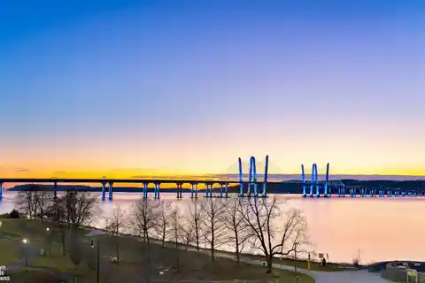 Tarrytown Waterfront Residence of Refined Comfort