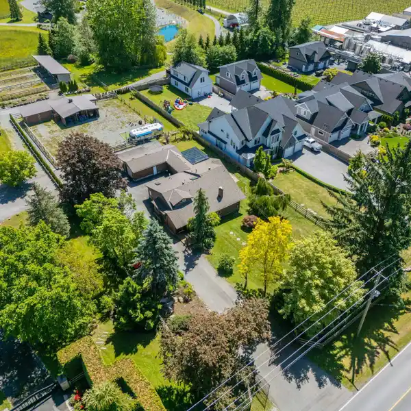 FULLY RENOVATED RANCHER IN SOUTH LANGLEY