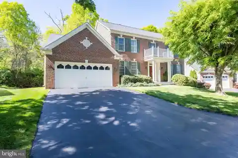 Fantastic Living in Coveted Potomac Glen