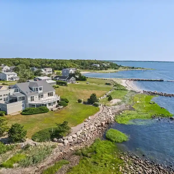 LUXURY COASTAL LIVING WITH BREATHTAKING OCEAN VIEWS