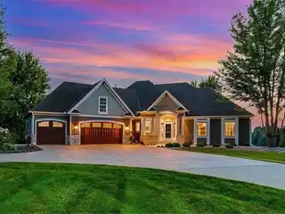 Custom Rambler on 2.5 Manicured Acres