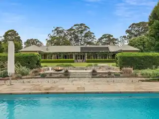 Grand Country Manor on Five Beautiful Acres