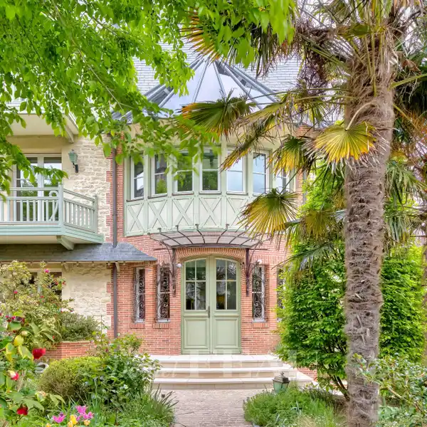 EXCEPTIONAL VILLA IN A PRIVILEGED SETTING