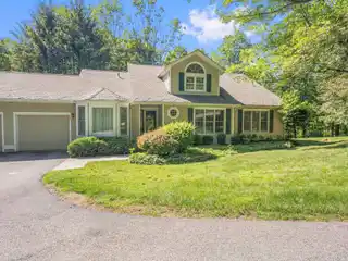 Spacious 3-Level Townhouse