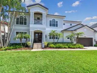 Custom-built Sunset Park Pool Home