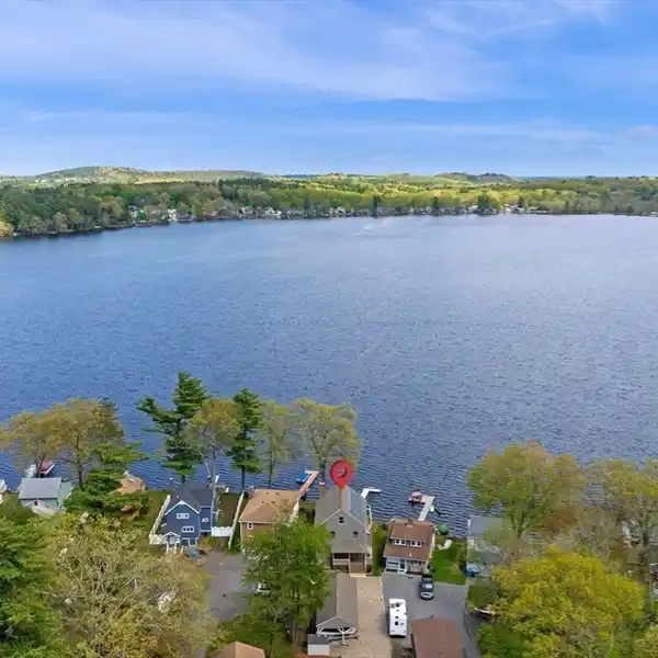 HIGH QUALITY WATERFRONT HOME ON LAKE ATTITASH
