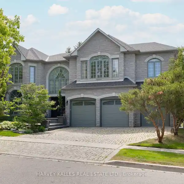EXQUISITE CUSTOM HOME IN BOWAN ESTATES