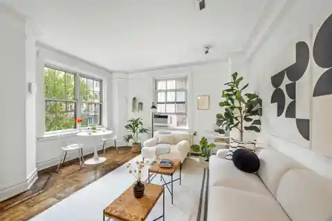 Charming and Quiet One Bedroom Apartment