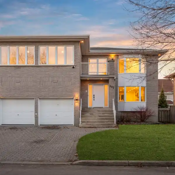 MODERN COMFORT WITH A CLASSIC LAYOUT