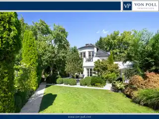 Modern Living in a Quiet Location