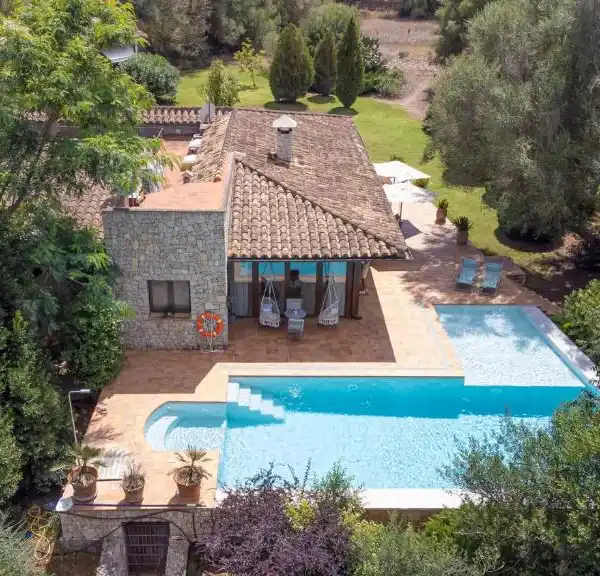 MAGNIFICENT RUSTIC FINCA WITH POOL