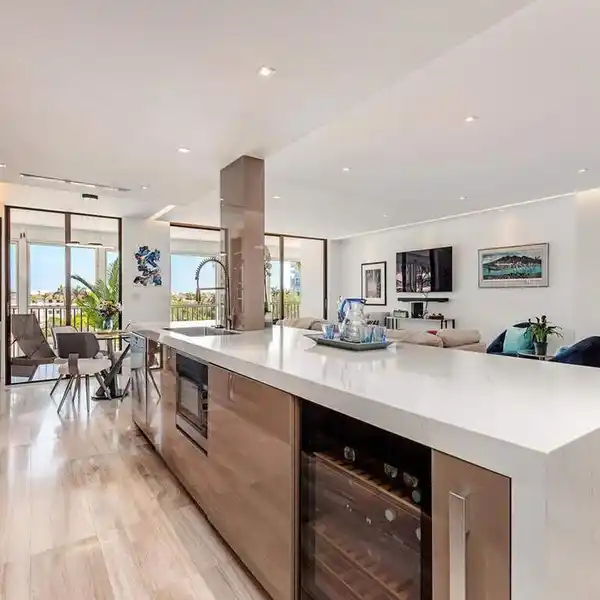 EXQUISITE NEWLY RENOVATED HOME IN PARK SHORE