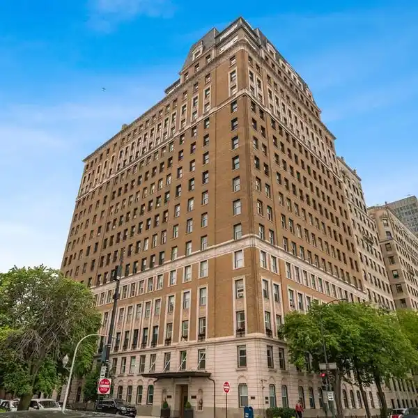 RARE GEM SITUATED ON LAKE SHORE DRIVE