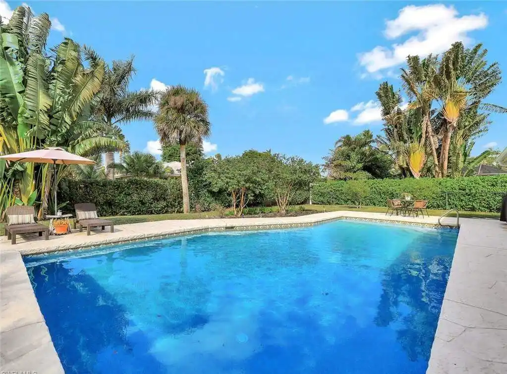 Charming Home Centrally Located in Big Cypress