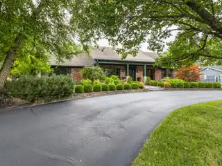 Private Sanctuary with Carriage House