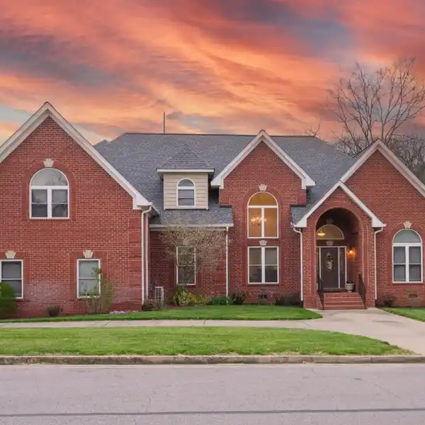 GORGEOUS ALL-BRICK HOME IN CLEVELAND HALL