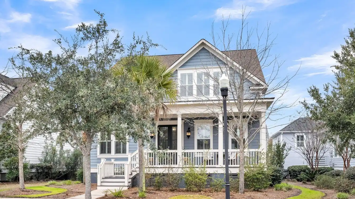 Bright and Charming Home with a Flexible Plan