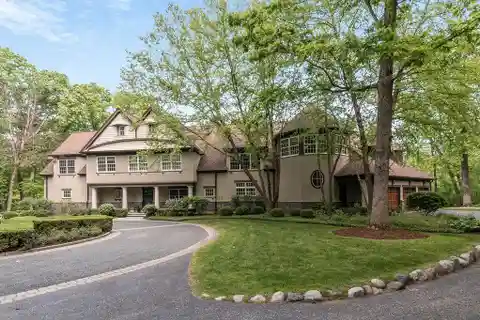 Exquisite Reimagined East Lake Bluff Home