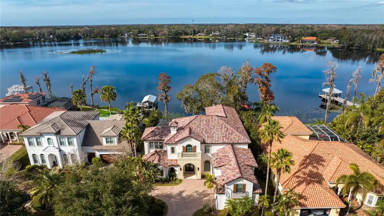 Rare Lakefront Home in Haven Bend