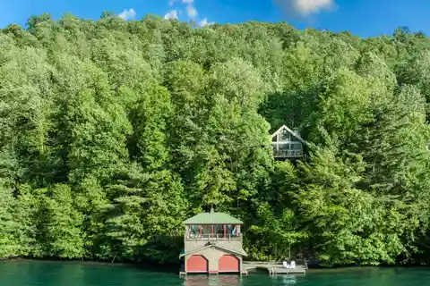 Treehouse Ridge