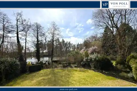 Your Lakeside Retreat - Spacious, Private and Unique