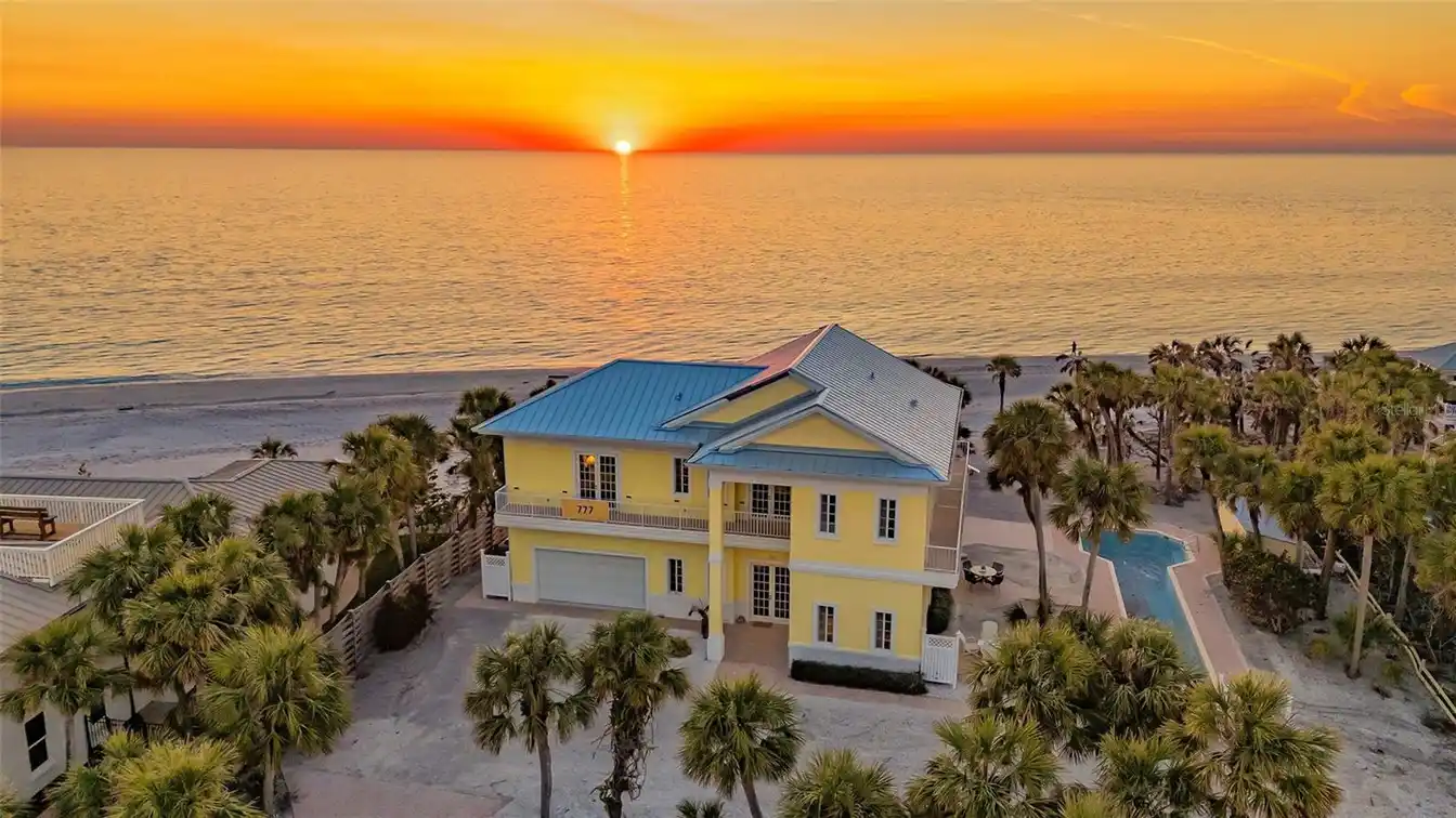 Tranquil Gulf-to-bay Property
