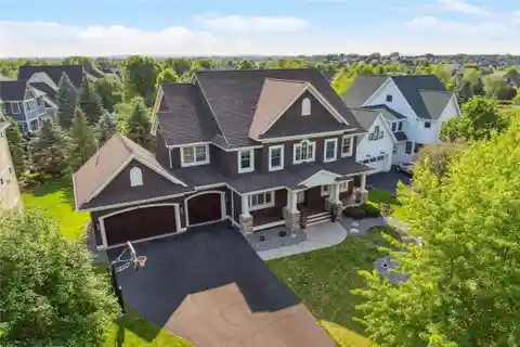 Stunning Premier Home in Ideal Community