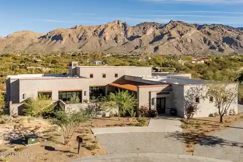 Design and Build Your Own Classic La Quinta Home