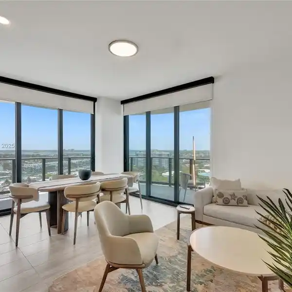 FULLY FURNISHED MIAMI BEACH PIED-à-TERRE