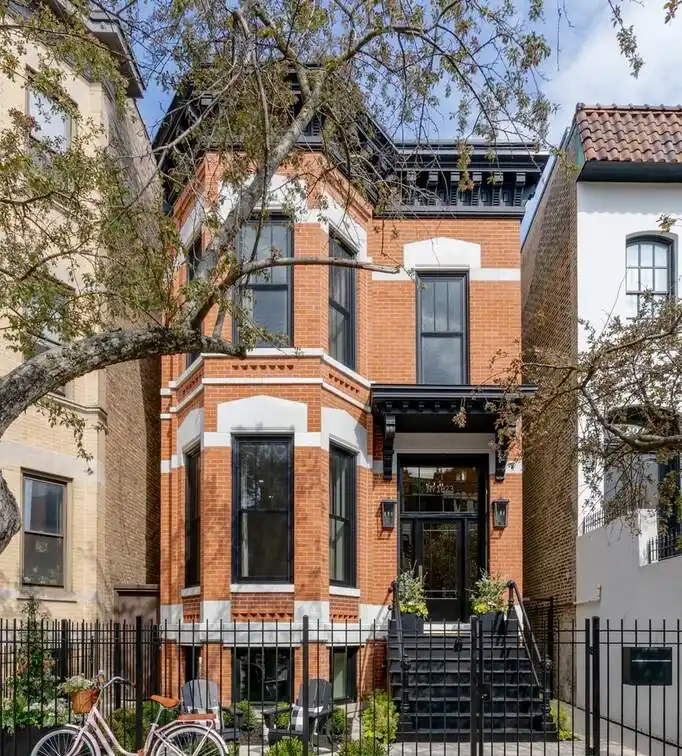 Historic Italianate Elegance in the Old Town Triangle