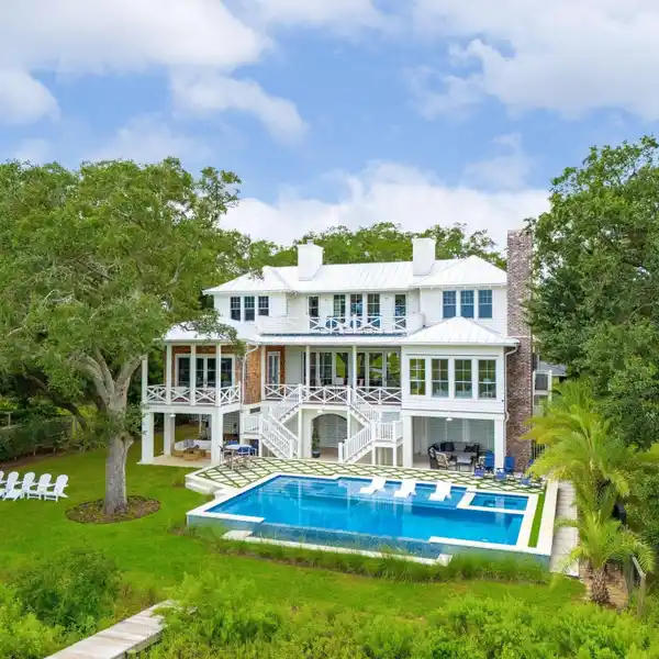 SEVEN OAKS
