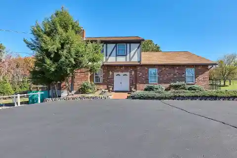 Tuscany-Inspired Brick Beauty on 13 Acres