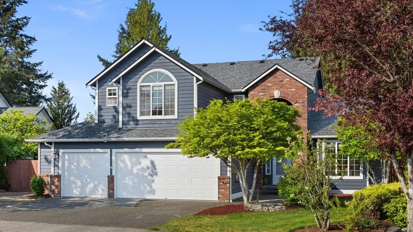 Updated Move-in Ready Home in Cascade Highlands