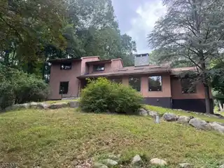 Expansive Contemporary Retreat on Serene Cul-De-Sac