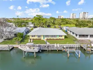 Totally Renovated Waterfront Home Minutes to the Intracoastal and Atlantic
