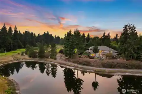 Refined Living in Washington National Golf Club