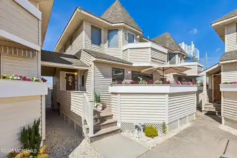 Immaculate Beach Retreat Steps from the Sand