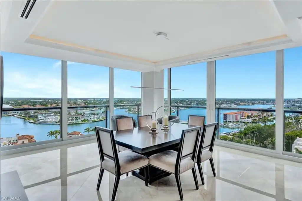 Elegant and Chic Penthouse Condo