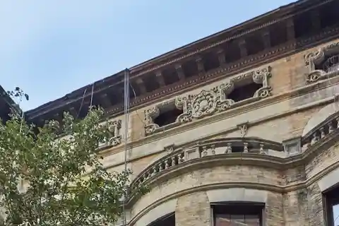 Elegant Townhouse with Exceptional Potential